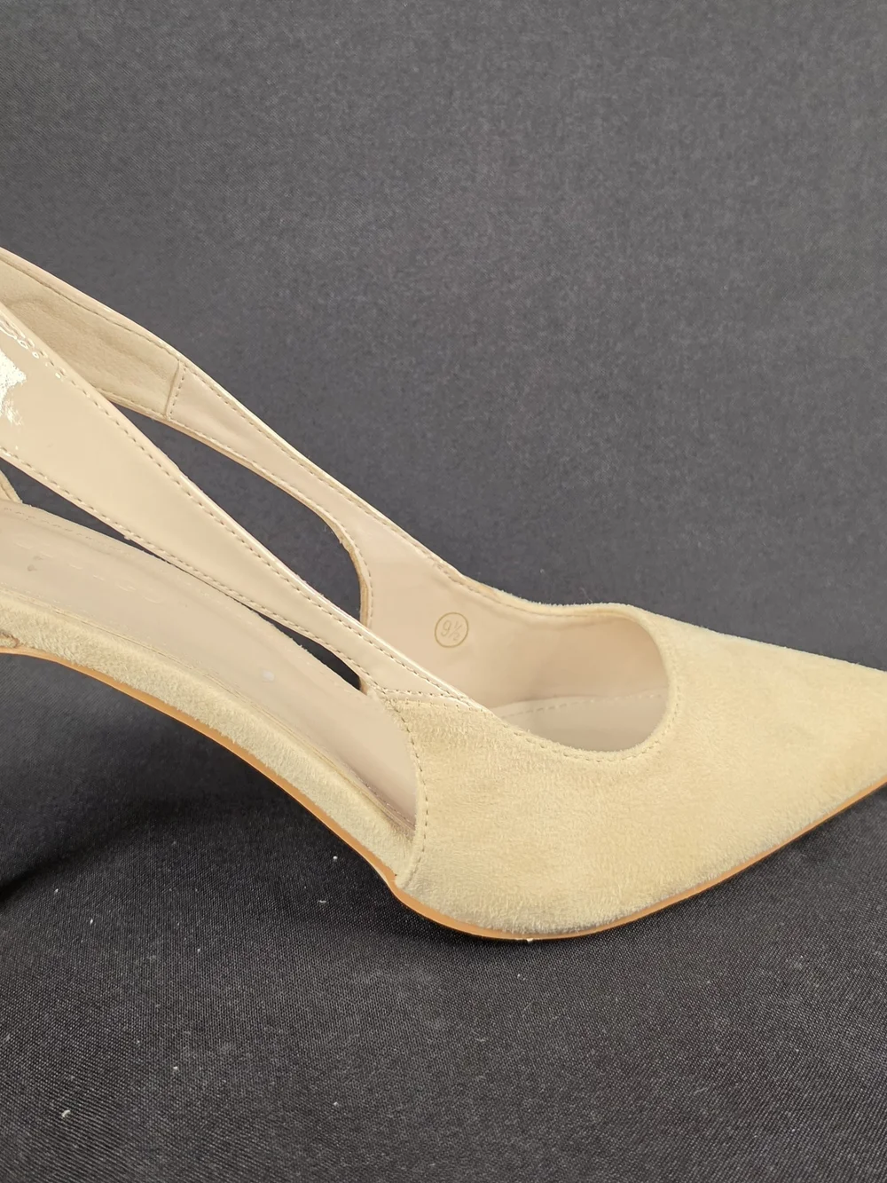 ZBY Beige Pointed Toe D'Orsay Pumps Suede Patent Mix Size 9.5 Nude Heels